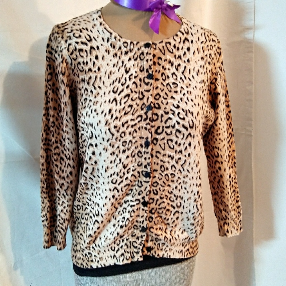 Joseph A  3/4 length sleeves sweater